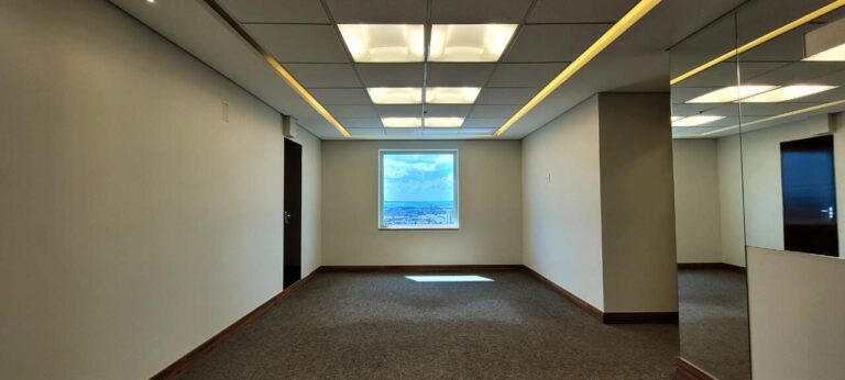 Sala Comercial para aluguel no Jardim Santa Ângela: Recep  o
