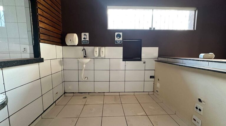 Casa Comercial à venda no Jardim Sumaré: Balc o
