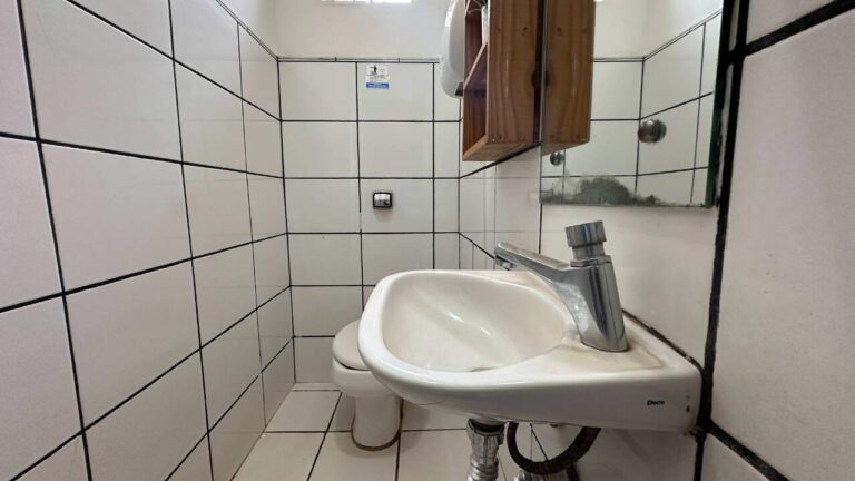 Casa Comercial à venda no Jardim Sumaré: Lavabo 1