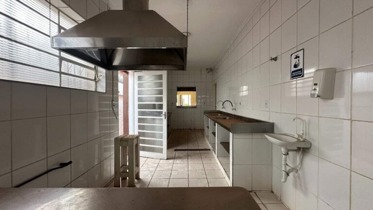 Casa Comercial à venda no Jardim Sumaré: Cozinha