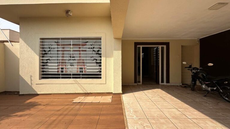 Casa Comercial à venda no Jardim Sumaré: Fachada