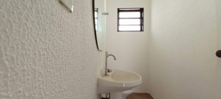 Casa à venda no Jardim Sumaré: Lavabo