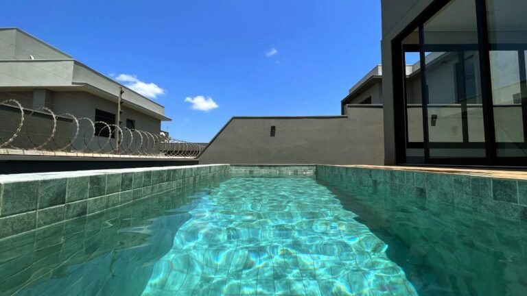 Casa em Condomínio à venda no Vila do Golfe: Piscina