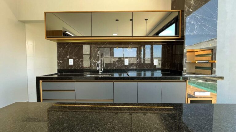 Casa em Condomínio à venda no Vila do Golfe: Cozinha