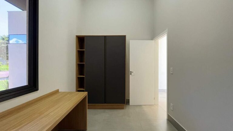 Casa em Condomínio à venda no Vila do Golfe: Home office