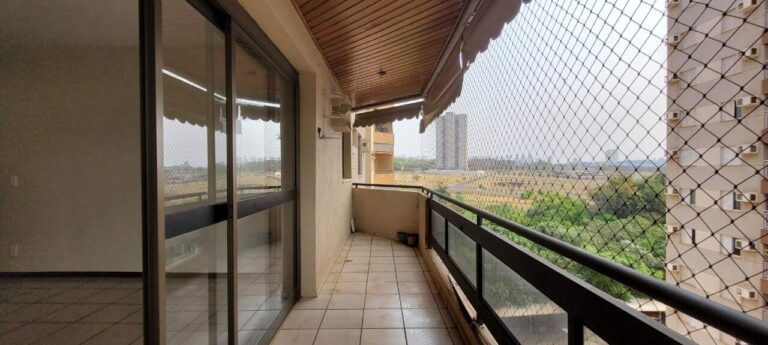Apartamento para aluguel no Iguatemi: Sacada