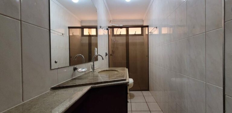Apartamento para aluguel no Iguatemi: Banheiro social
