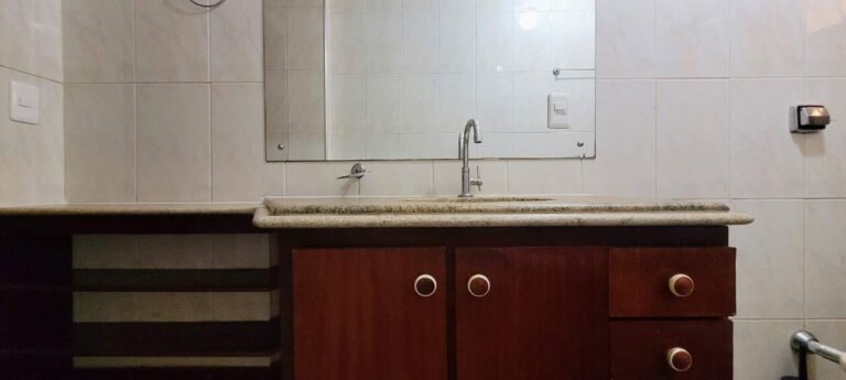 Apartamento para aluguel no Iguatemi: Banheiro social