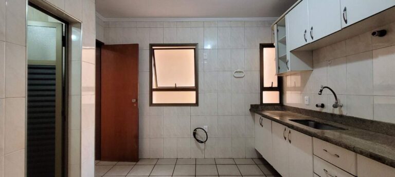 Apartamento para aluguel no Iguatemi: Cozinha