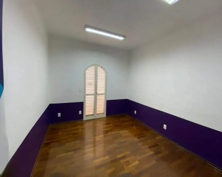 Casa Comercial para aluguel no Jardim Irajá: