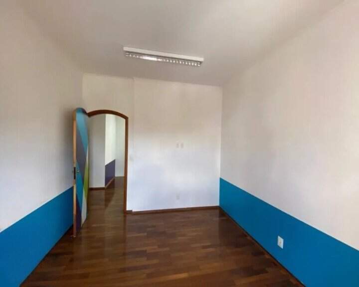 Casa Comercial para aluguel no Jardim Irajá:
