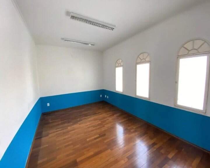 Casa Comercial para aluguel no Jardim Irajá: