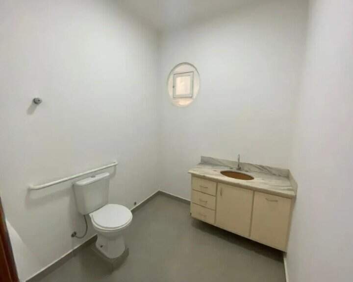 Casa Comercial para aluguel no Jardim Irajá: