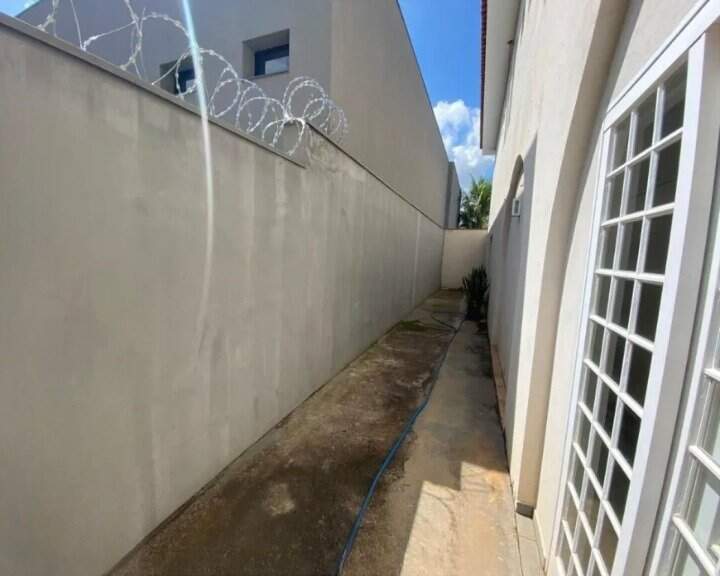 Casa Comercial para aluguel no Jardim Irajá: