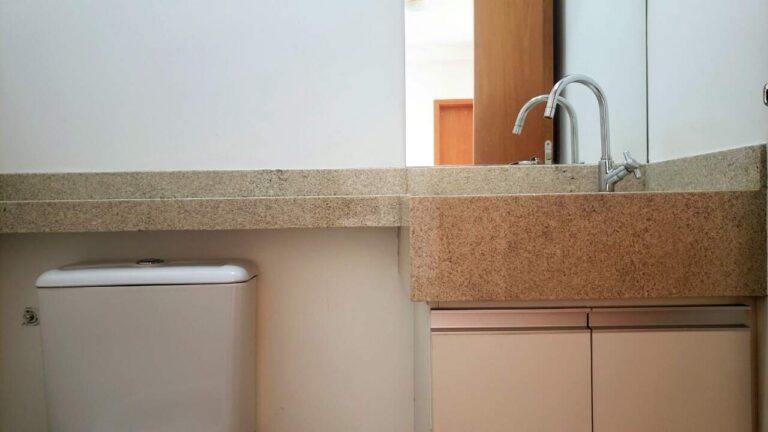 Apartamento para aluguel no Ribeirânia: Lavabo