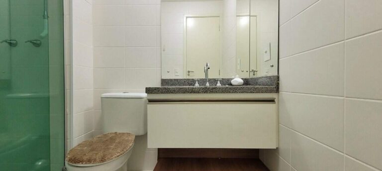 Apartamento para aluguel no Vila do Golfe: banheiro social