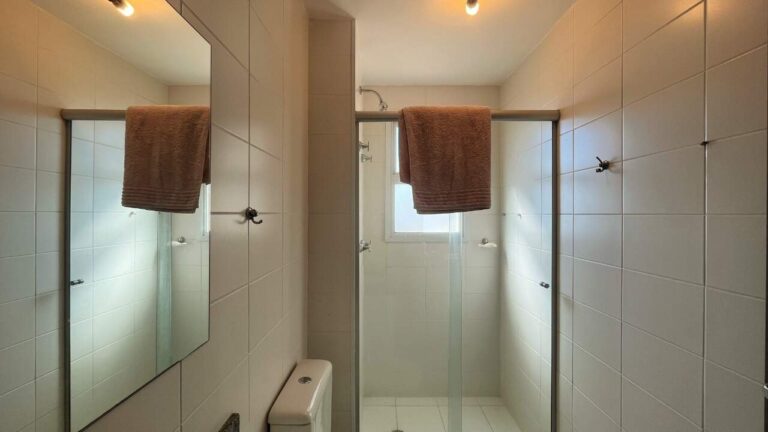Apartamento para aluguel no Vila do Golfe: Banheiro su te