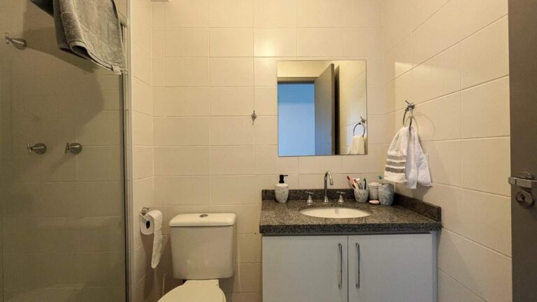Apartamento para aluguel no Vila do Golfe: Banheiro social