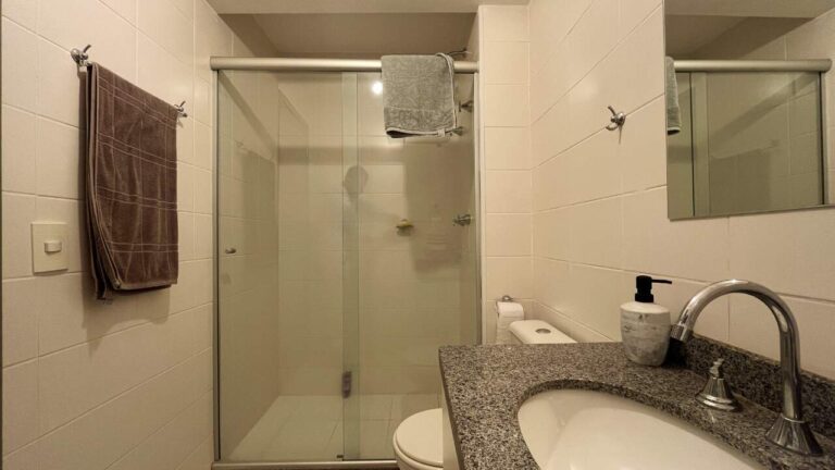 Apartamento para aluguel no Vila do Golfe: Banheiro social
