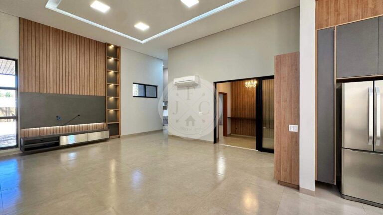 Casa em Condomínio para aluguel no Residencial e Empresarial Alphaville: