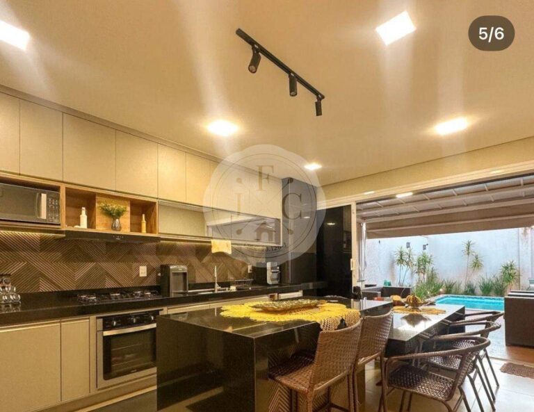 Casa em Condomínio para aluguel no Jardim Valência: