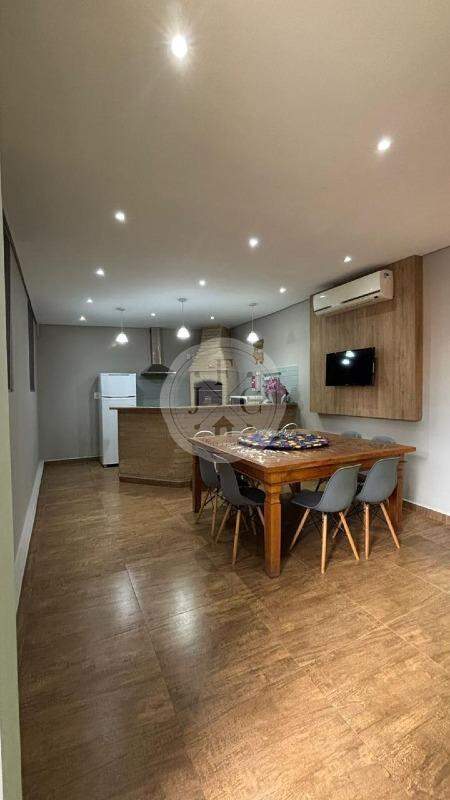 Casa em Condomínio para aluguel no Jardim dos Gerânios: