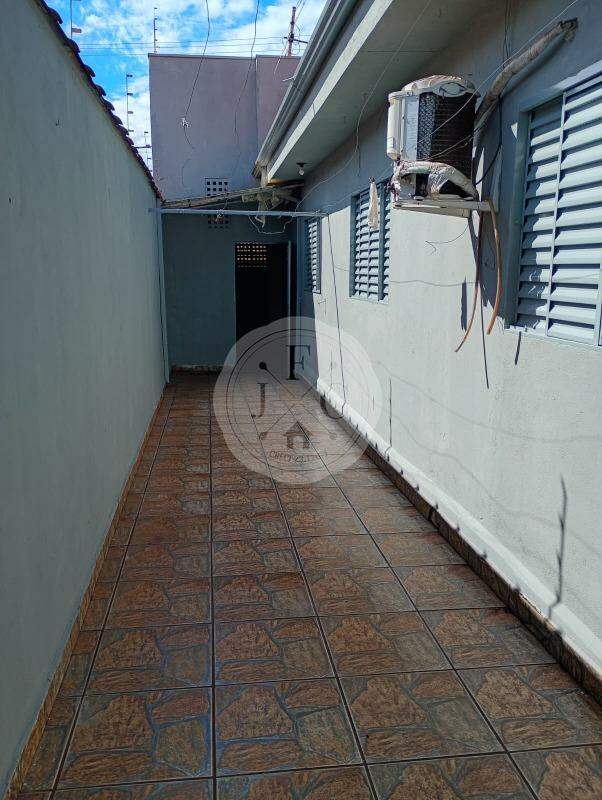 Casa à venda no Geraldo Correia de Carvalho: