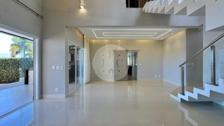 Casa em Condomínio para aluguel no Residencial e Empresarial Alphaville: