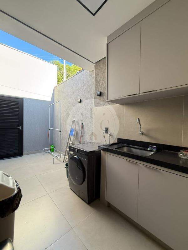 Casa à venda no Jardim Castelo Branco: