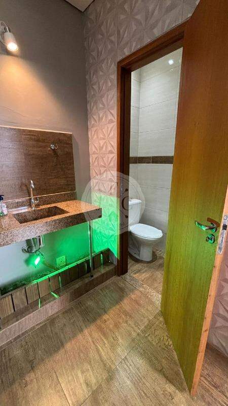 Casa em Condomínio para aluguel no Jardim dos Gerânios: