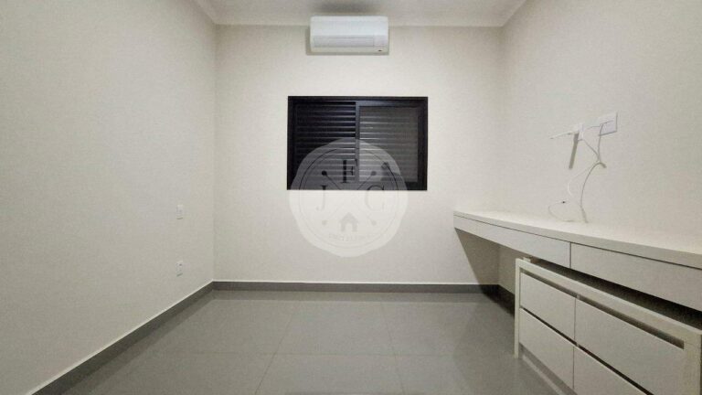 Casa em Condomínio para aluguel no Jardim San Marco: