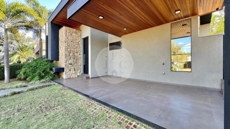 Casa em Condomínio para aluguel no Residencial e Empresarial Alphaville: