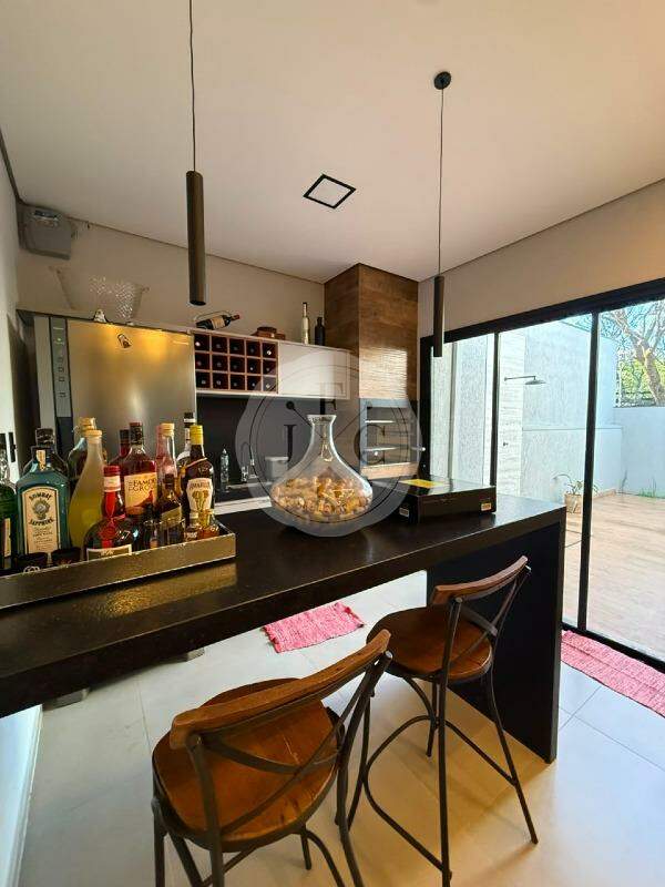 Casa à venda no Jardim Castelo Branco:
