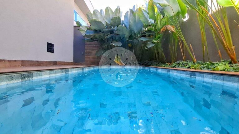 Casa em Condomínio à venda no Jardim Valência: