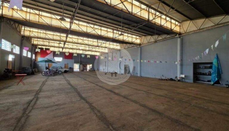 Prédio Comercial para aluguel no Parque Industrial Lagoinha: