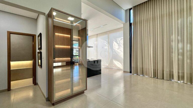 Casa em Condomínio para aluguel no Residencial e Empresarial Alphaville: