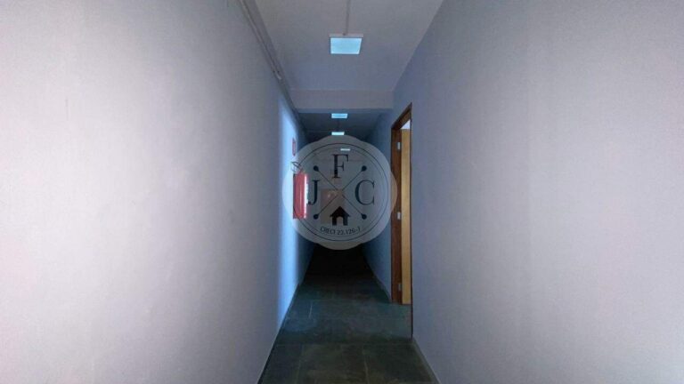 Prédio Comercial à venda no Vila Seixas: