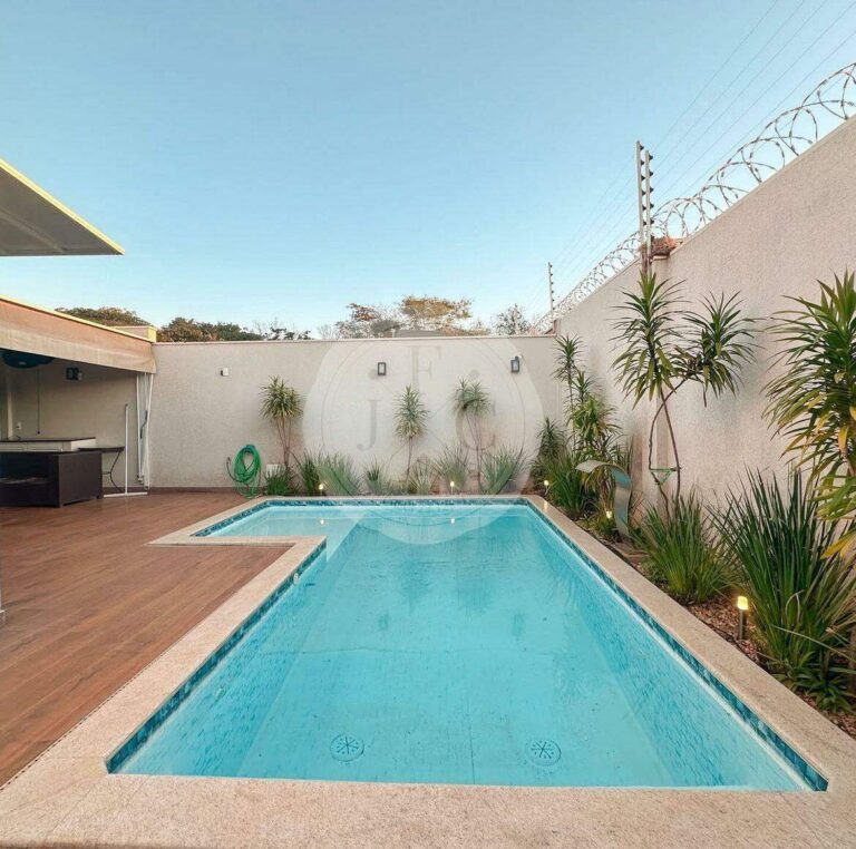 Casa em Condomínio para aluguel no Jardim Valência: