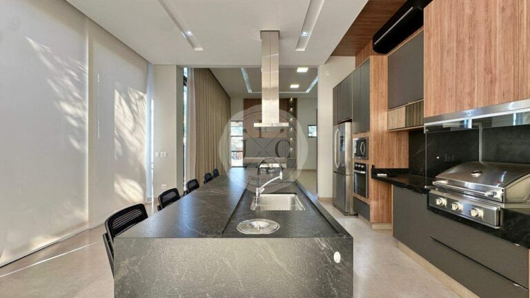 Casa em Condomínio para aluguel no Residencial e Empresarial Alphaville: