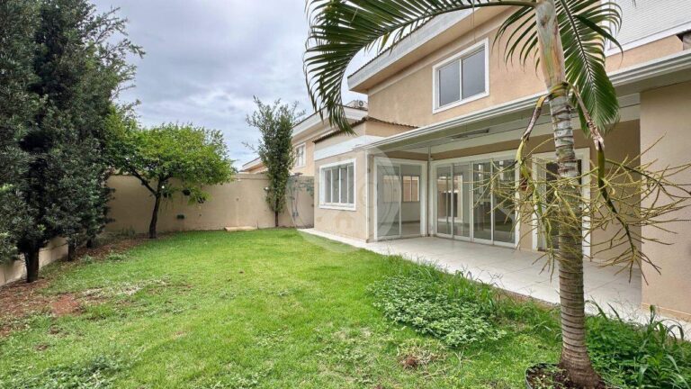 Casa em Condomínio para aluguel no Vila do Golfe: