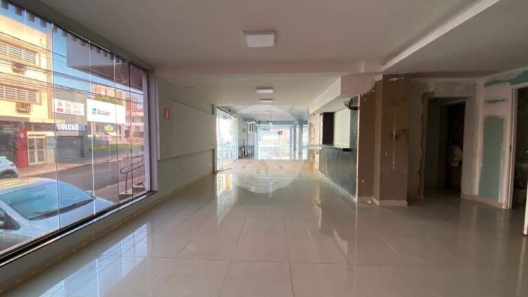 Prédio Comercial à venda no Vila Seixas: