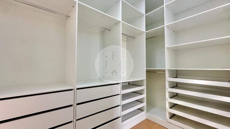 Casa em Condomínio para aluguel no Vila do Golfe: