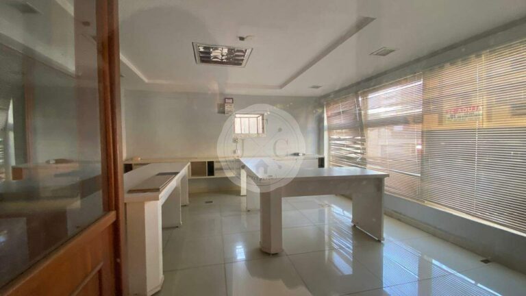 Prédio Comercial para aluguel no Vila Seixas: