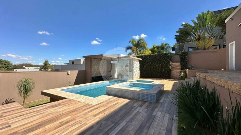 Casa em Condomínio para aluguel no Residencial e Empresarial Alphaville: