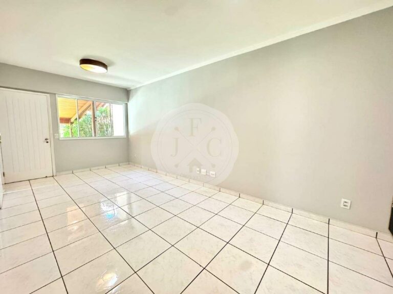 Casa em Condomínio para aluguel no Jardim Interlagos: