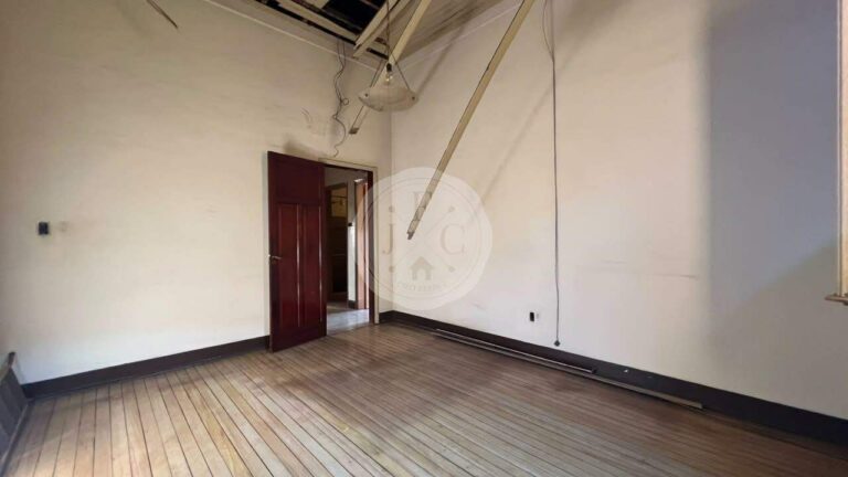 Casa à venda no Centro: