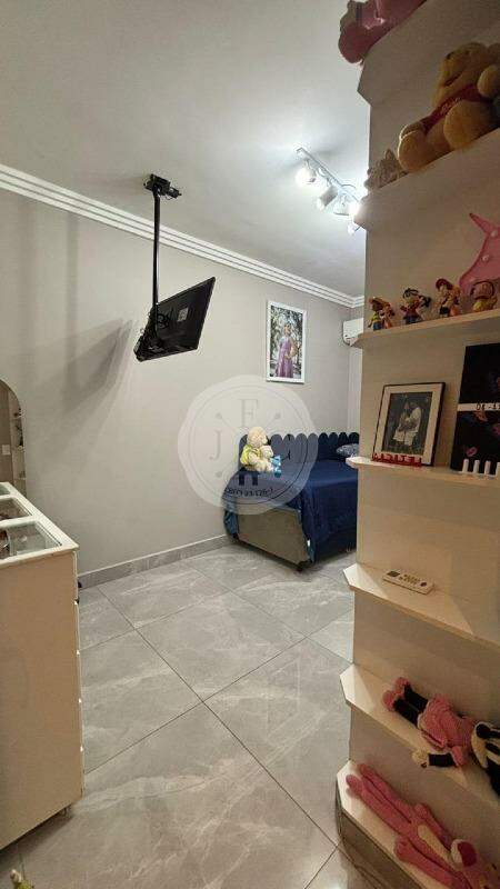 Casa em Condomínio para aluguel no Jardim dos Gerânios: