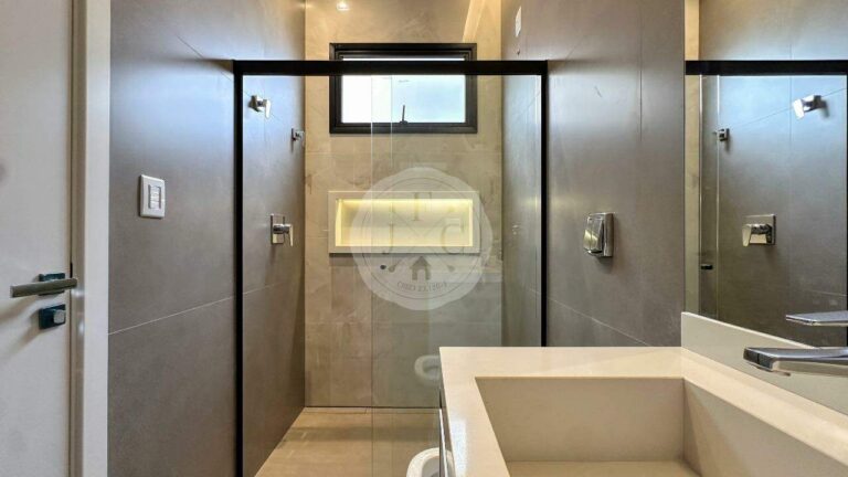 Casa em Condomínio para aluguel no Residencial e Empresarial Alphaville: