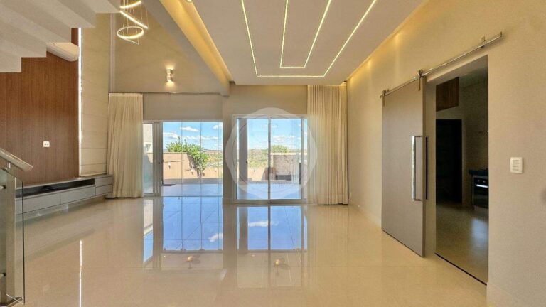 Casa em Condomínio para aluguel no Residencial e Empresarial Alphaville: