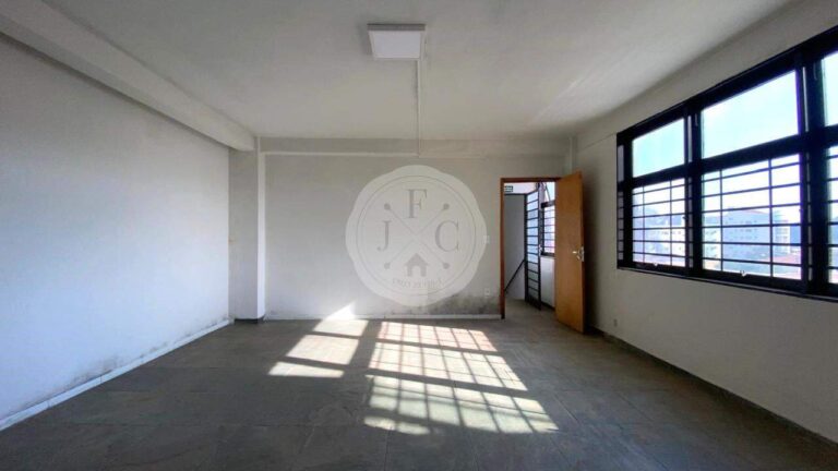 Prédio Comercial para aluguel no Vila Seixas: